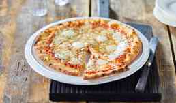 PIZZA 4 FORMAGGI ITALIA